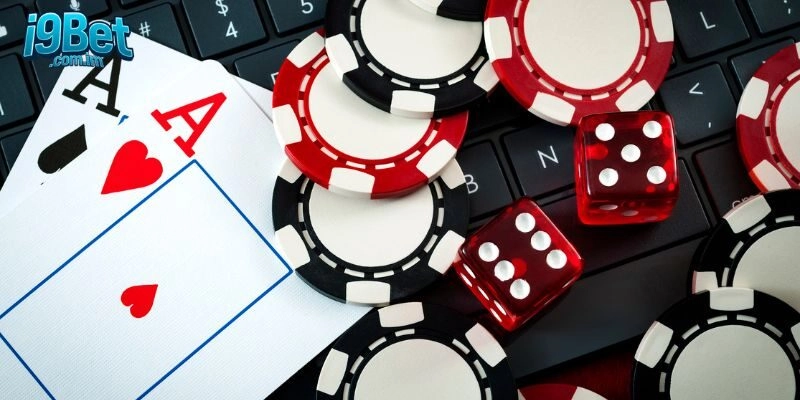  Người chơi cược vào "Tài" hoặc "Xỉu" dựa trên tổng số điểm của xúc xắc.